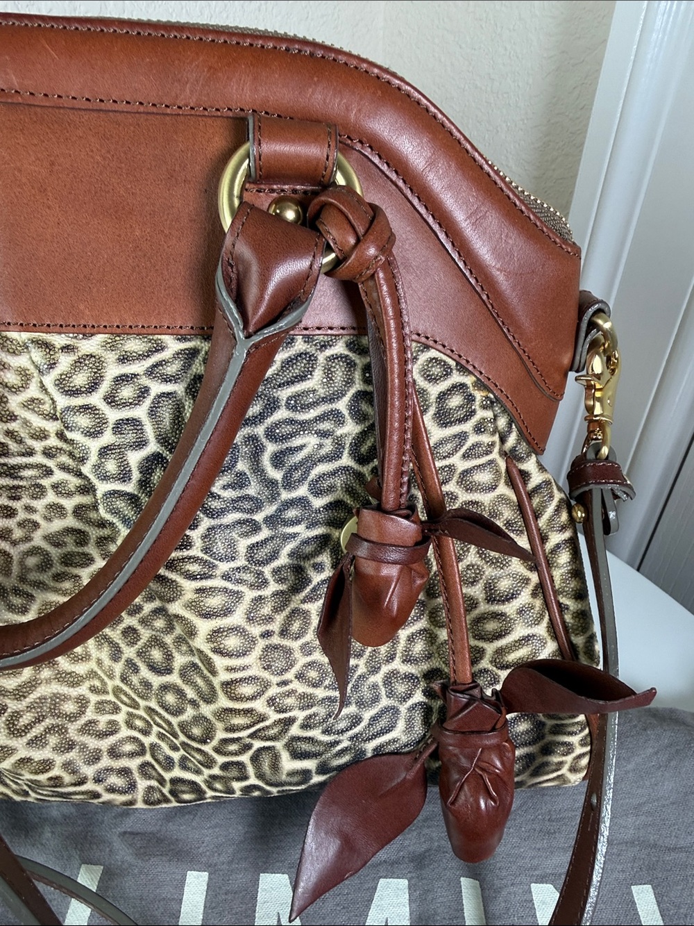 RARE Vintage Brahmin Corington Leopard Print Leather Dome Satchel Bag - Picture 4 of 7